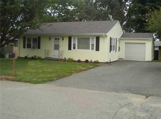 25 Robert Ave, Portsmouth, RI 02871