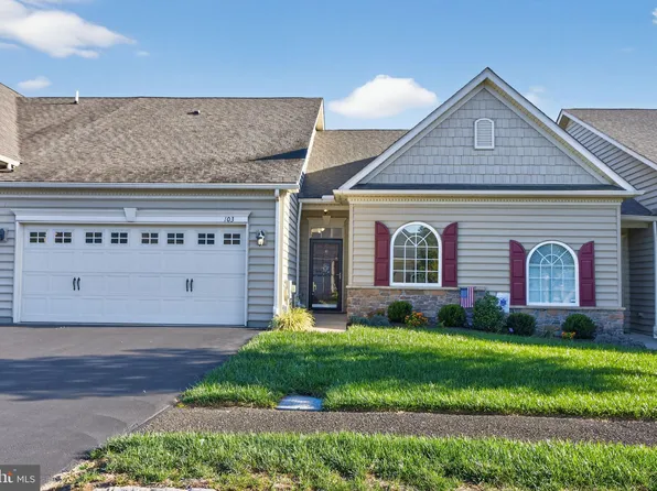 103 Lincoln Dr #235, North Wales, PA 19454