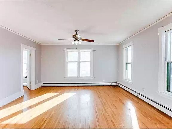 5th image of 5246 34th Ave S #2