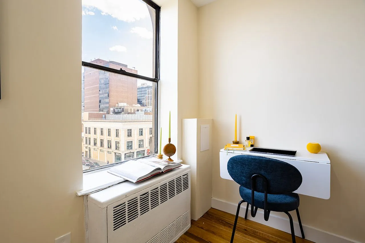 Adorable ROOM at The Lenox House — Photo 4