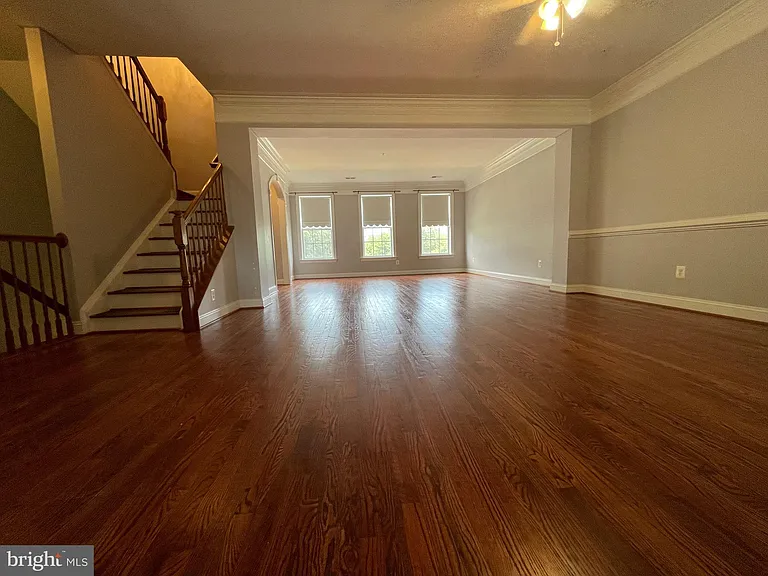 14837 Cloverdale Rd — Photo 24