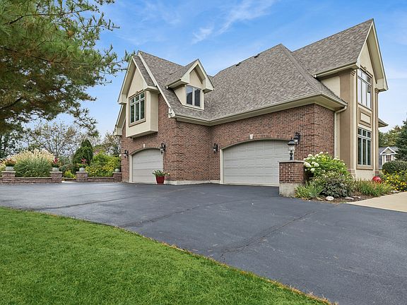 2nd image of 6 Fawn Ridge Dr