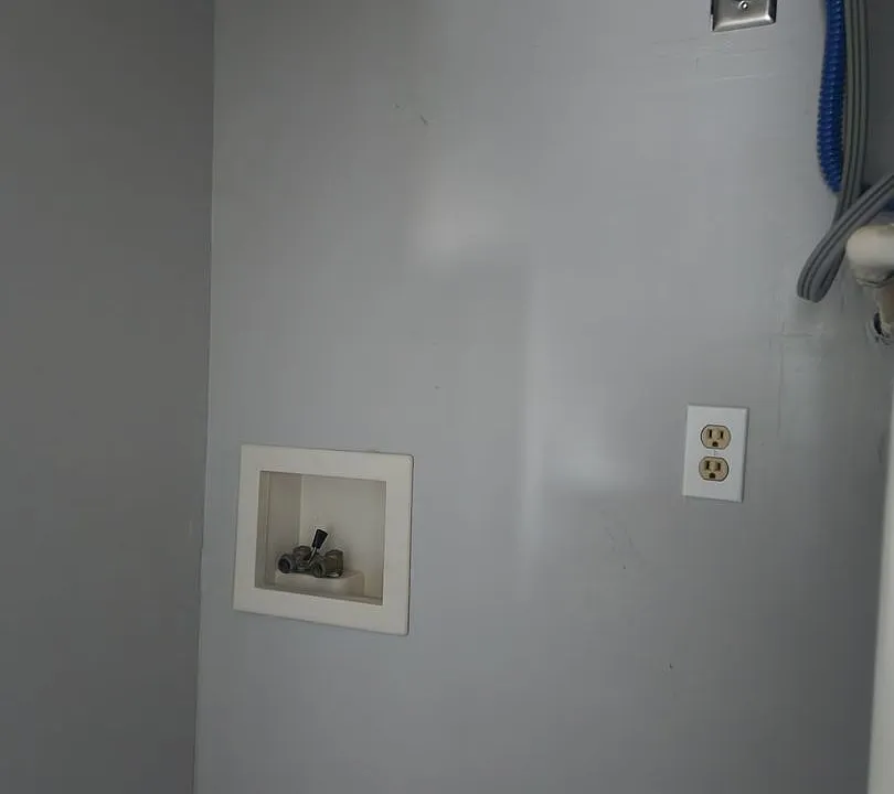 Building Photo 5