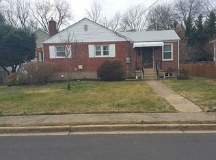 2356 Conifer Ln, Falls Church, VA 22046