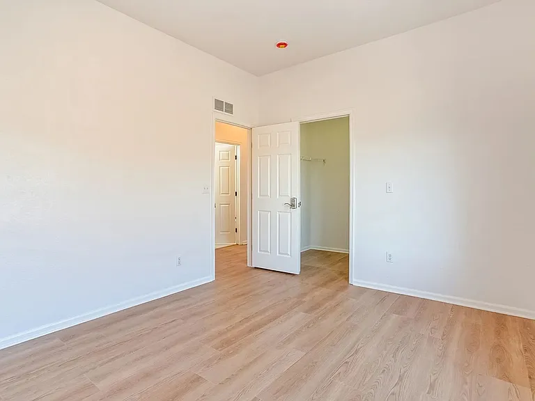 5178 N Netherland St — Photo 21
