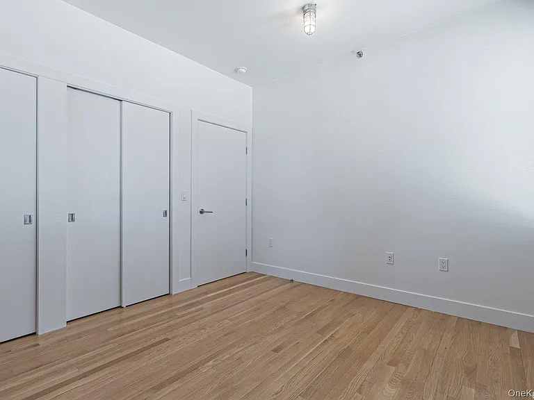 16 Willow Ave #2B — Photo 4