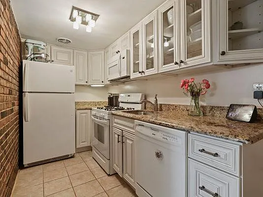 806 W George St #G — Photo 9