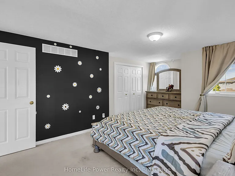 35 Borland Dr — Photo 23