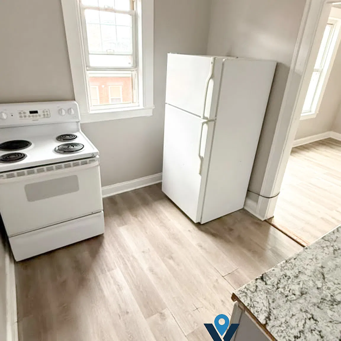 3 bed, 950 sqft, $1,550 — Photo 4