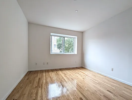 Rented by MySpaceNYC | media 11