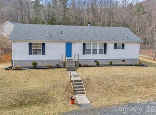 401 Lynn Gap Rd, Spruce Pine, NC 28777