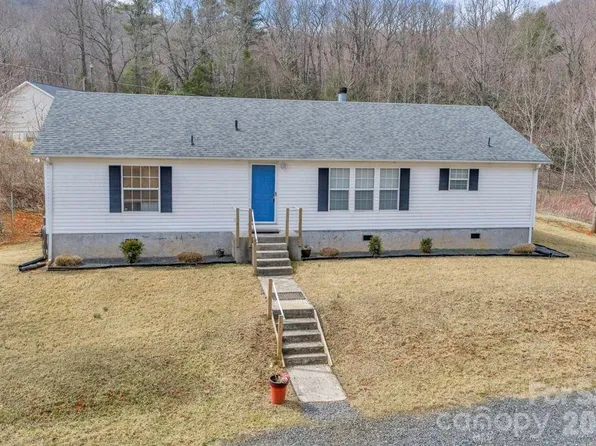 401 Lynn Gap Rd, Spruce Pine, NC 28777