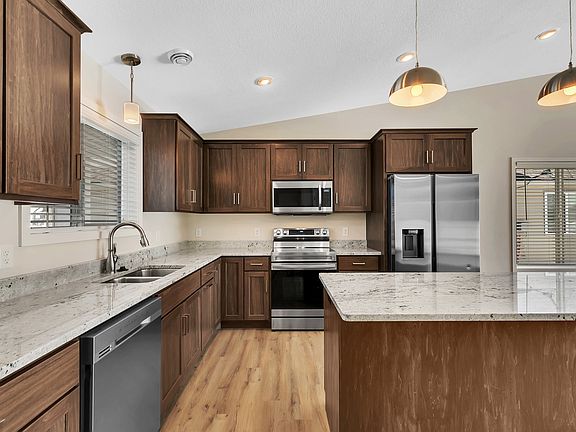 4th image of 4349 32nd St S