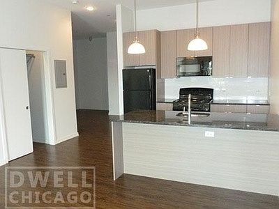 5th image of 2500 N Clybourn Ave APT 402