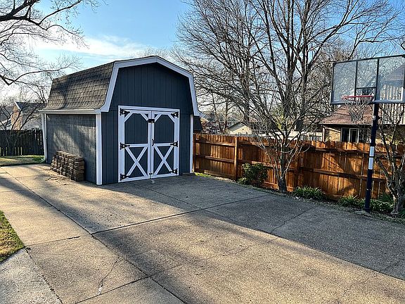 4th image of 5311 Blue Ridge Dr