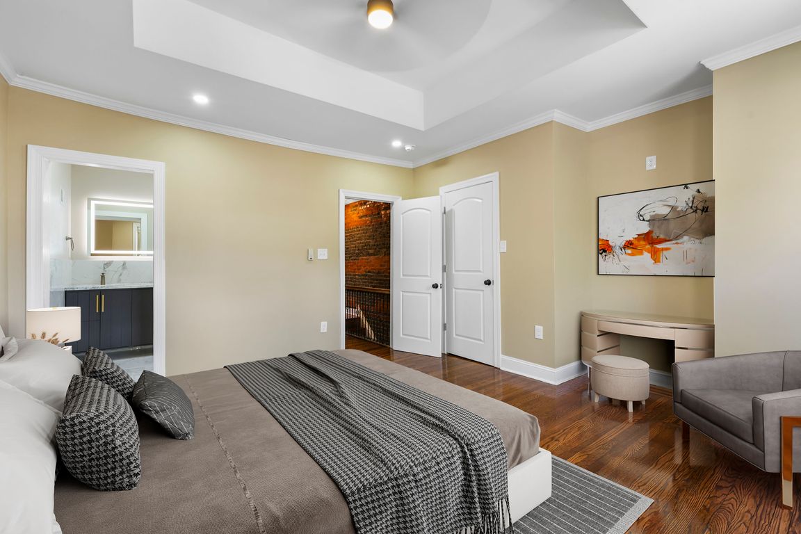 next background image