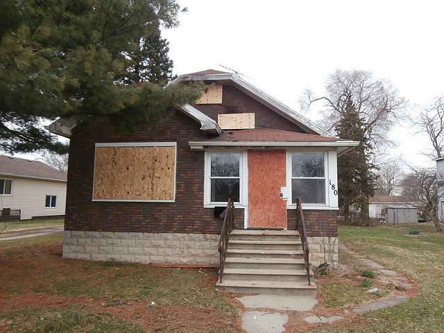 1st image of 180 W Division St