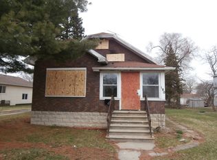 180 W Division St, Coal City, IL 60416