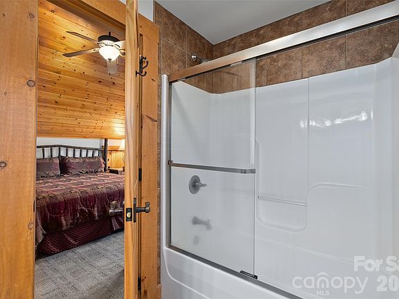 26th image of 62 Rachels Cir