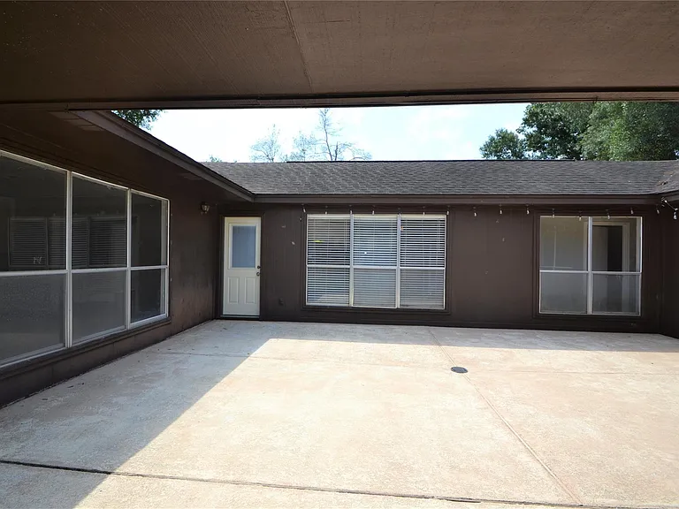 15927 Tumbling Rapids Dr — Photo 17
