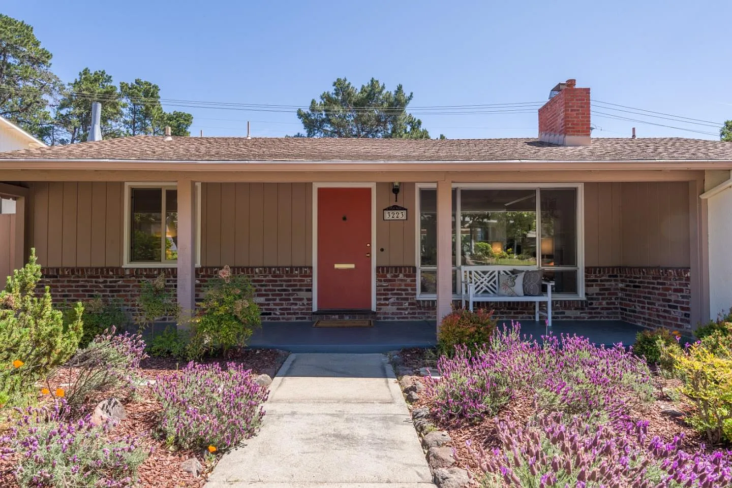 3223 Monterey St photo 1