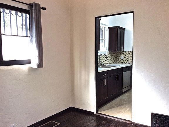 3rd image of 1515 N Hayworth Ave #1519