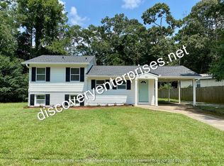 206 Roxbury Dr, Riverdale, GA