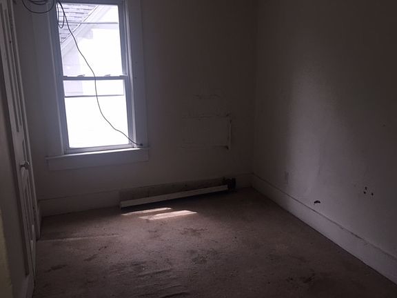 5th image of 1734 Willow Ave