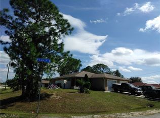 101/103 Ivan Ave S, Lehigh Acres, FL 33973