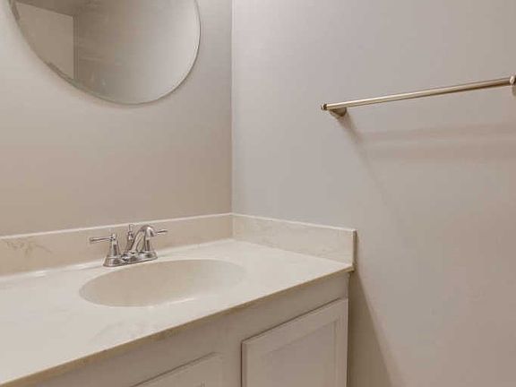 5th image of 6014 Martins Landing Ln