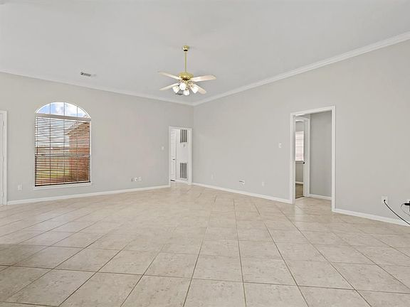 4th image of 2735 Prichard Ct