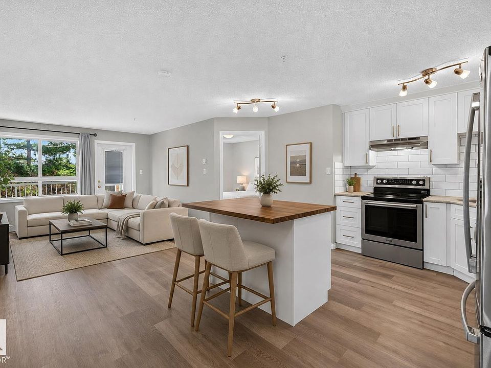 1st image of 5340 199th St NW #120