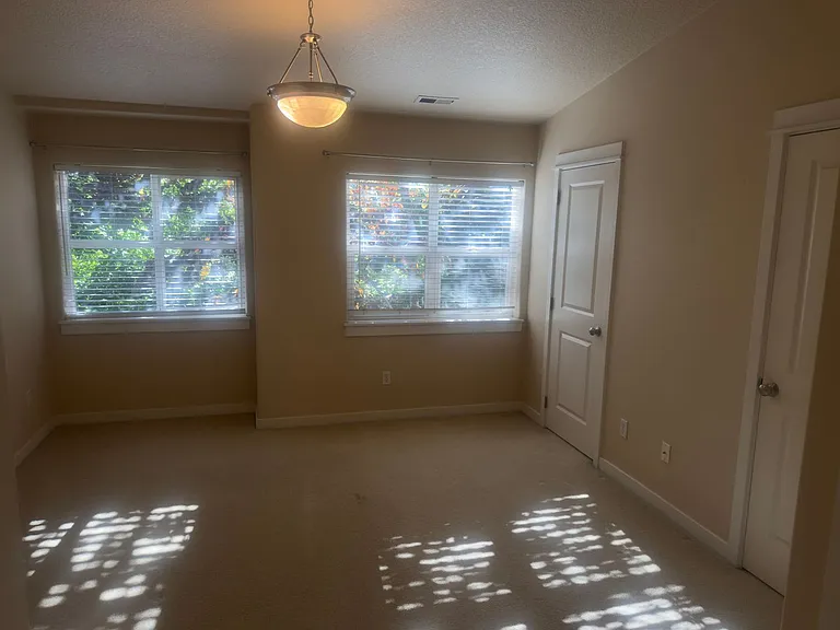 8628 SE 9th Ave #12 — Photo 11