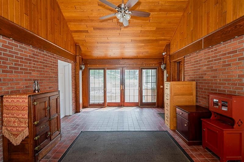 565 Morningstar Dr, Ellwood City, PA 16117 MLS 1617577 Zillow