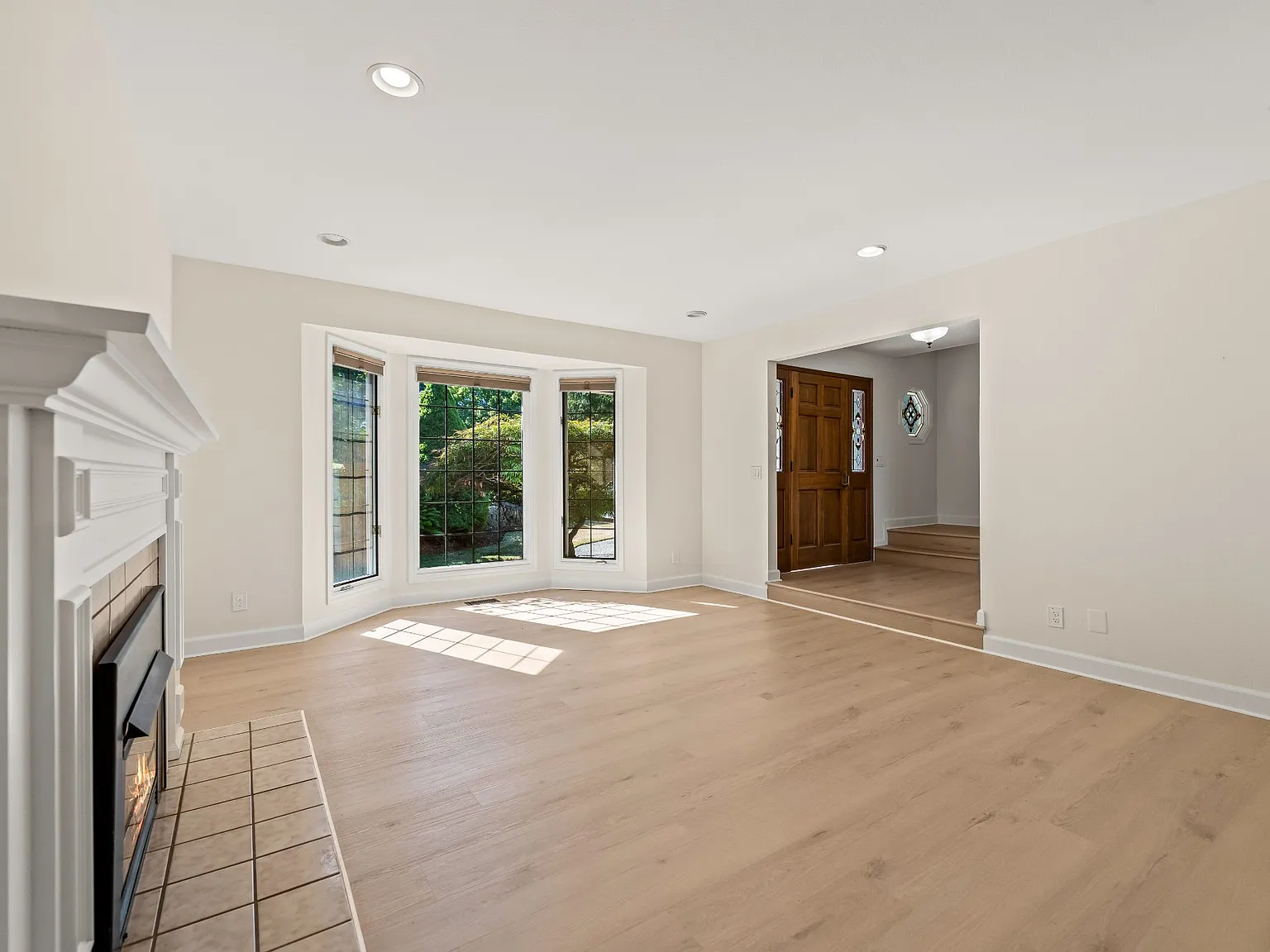 4 bed, 2.5 bath, 2757 sqft, $5,250 — Photo 3