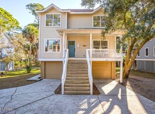 609 Porpoise Dr, Saint Helena Island, SC 29920