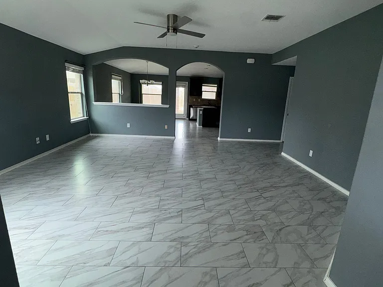 104 Christopher Dr — Photo 10