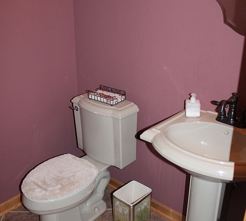 Main floor 1/2 bath.