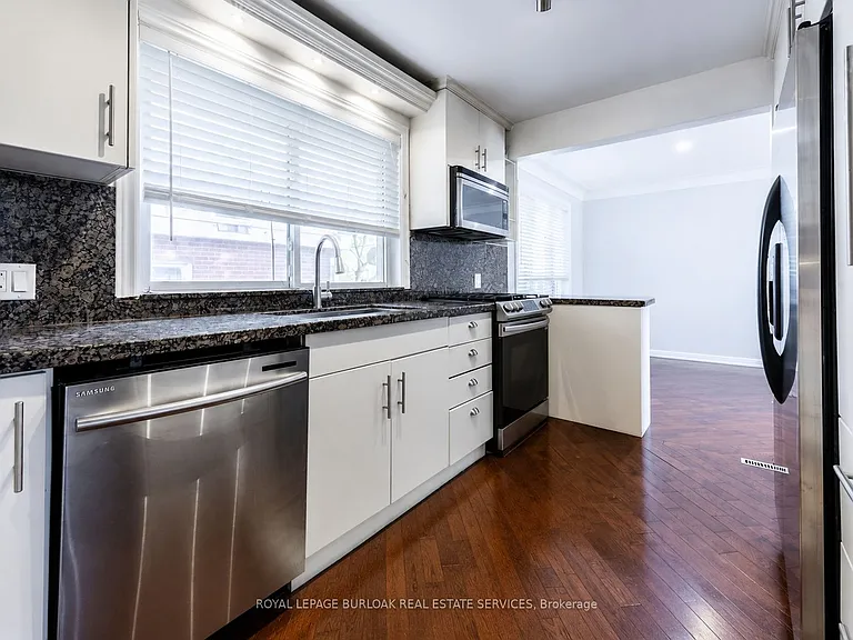 723 Hyde Rd — Photo 10