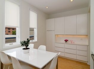 1218 W Cottage Pl, Chicago, IL 60607