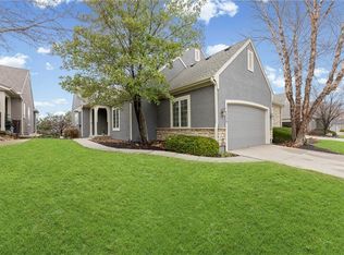 11538 S Deer Run St, Olathe, KS 66061