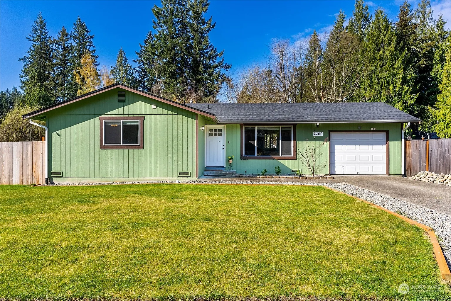 7709 192nd Avenue E photo 1