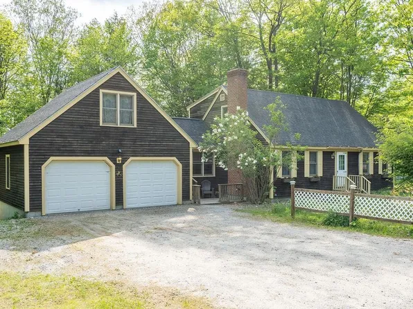 33 Washington Circle, Hillsborough, NH 03244