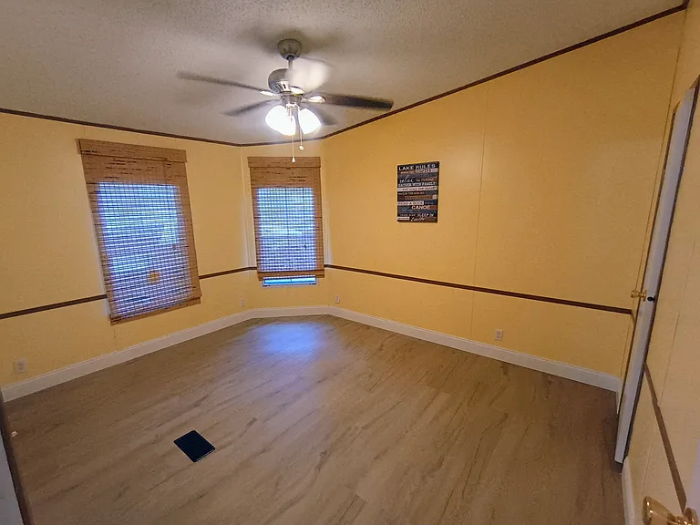 124 Woodshore Dr — Photo 17