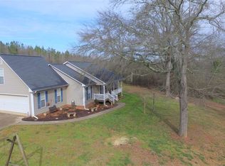 1524 Mountain Creek Church Rd, Starr, SC 29684