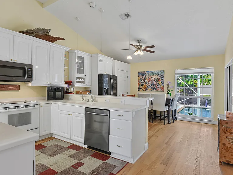 348 Eagleton Golf Dr — Photo 6
