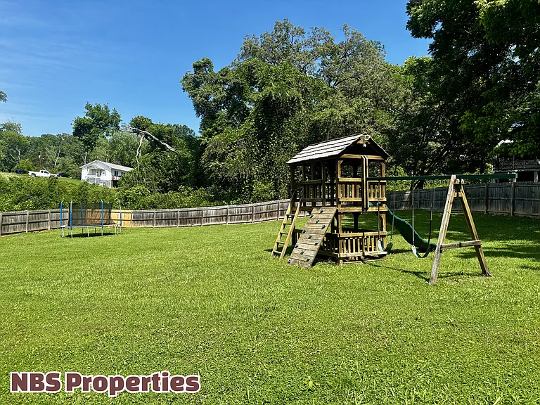 104 Hillside Rd — Photo 26