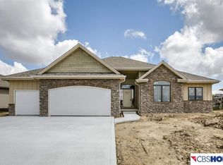 12920 Scott St, Omaha, NE 68142