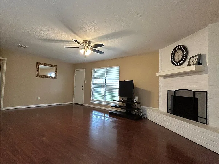 5314 Nottingham Dr — Photo 5
