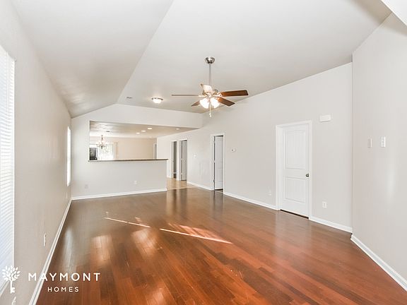 4th image of 230 Bermuda Lakes Dr